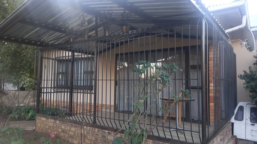 4 Bedroom Property for Sale in Elandia North West